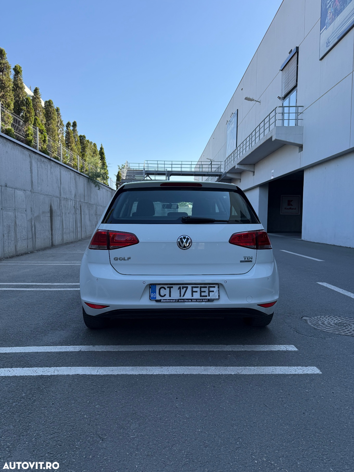 Volkswagen Golf 1.6 TDI BMT Trendline - 8
