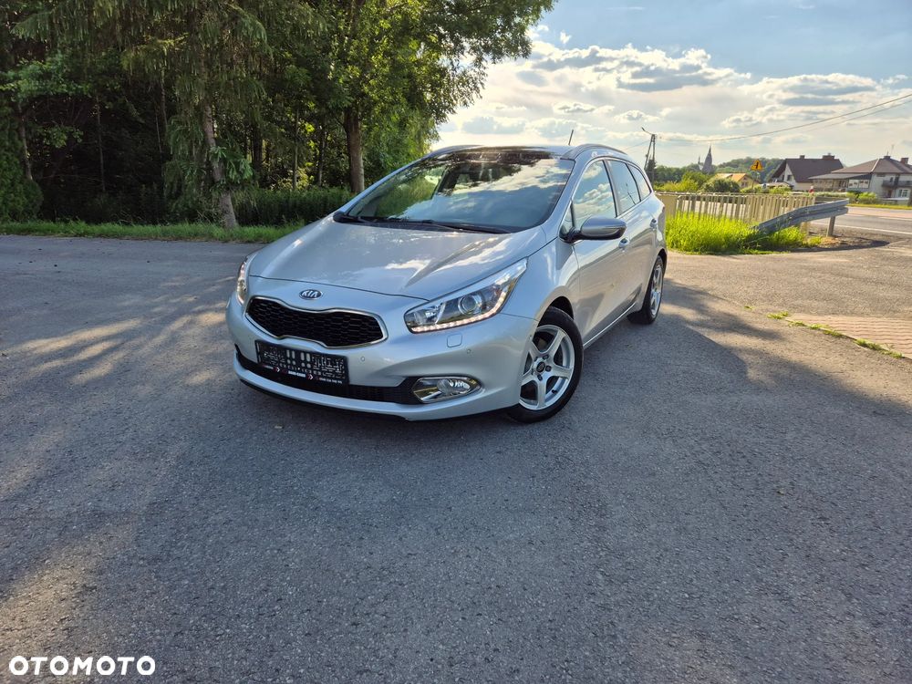 Kia Ceed - 13