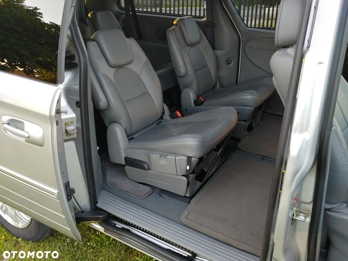 Chrysler Grand Voyager 3.3 Limited S&G - 31