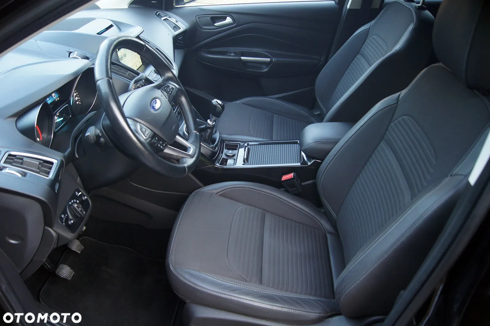 Ford Kuga 2.0 TDCi 4WD Titanium - 17