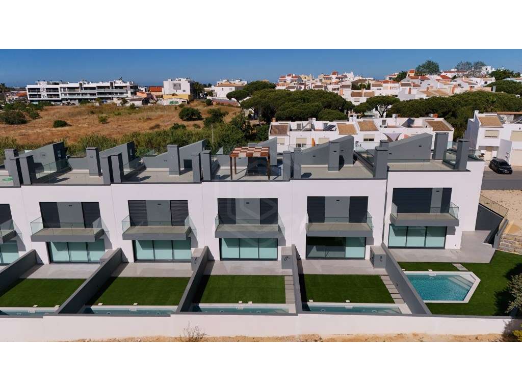 Moradia V4 em Empreendimento de Luxo junto à Ria Formosa em Faro, A... - Grande imagem: 3/110