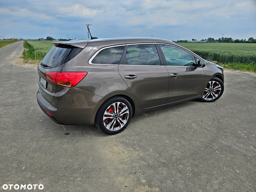 Kia Ceed 1.6 GDI DCT Platinum Edition - 29