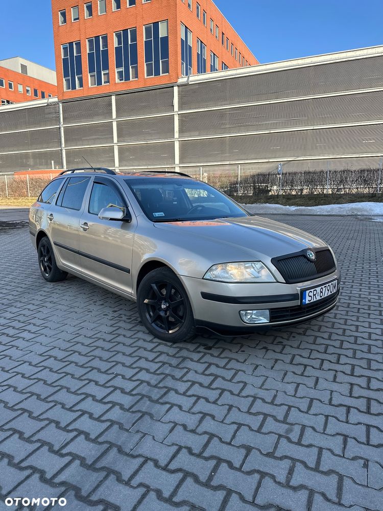 Skoda Octavia 1.6 FSI Elegance - 1