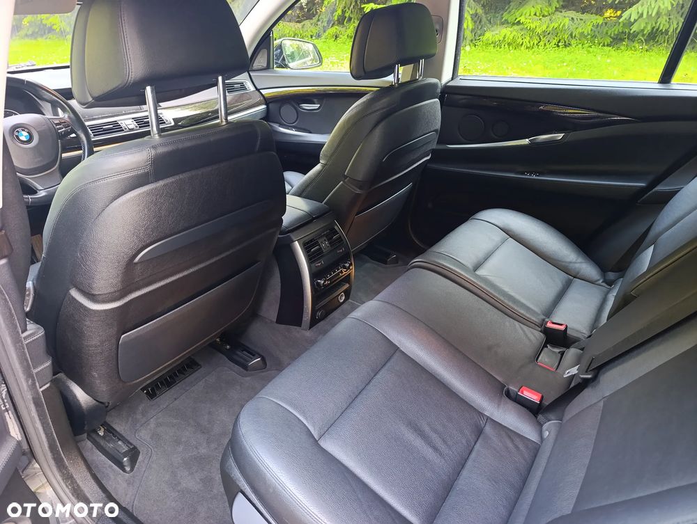 BMW 5GT 535d xDrive Tursimo Modern Line - 13