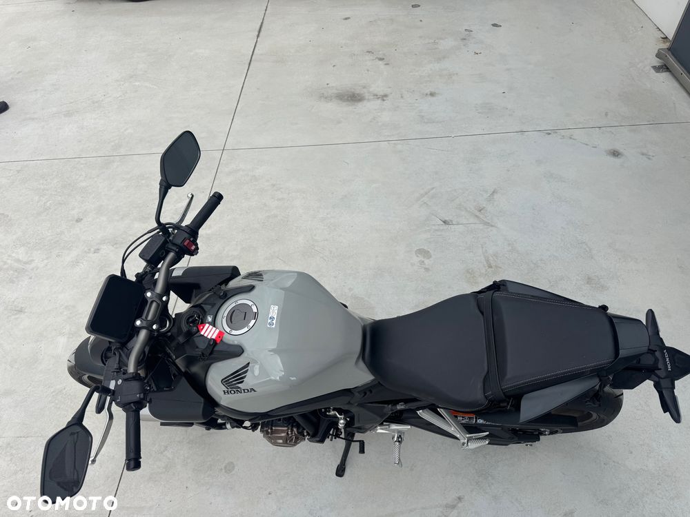 Honda CB - 8