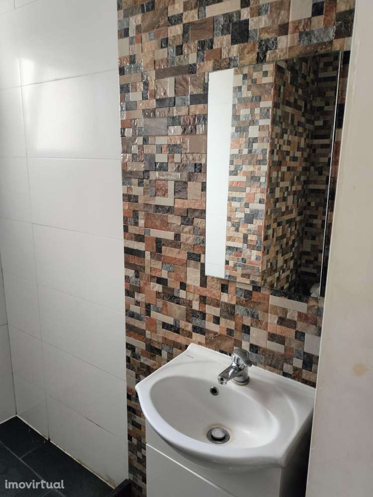 LOFT T0 PARA ARRENDAR - SANTARÉM - Grande imagem: 2/5