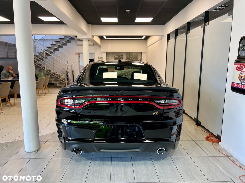 Dodge Charger 6.4 Scat Pack Widebody - 3