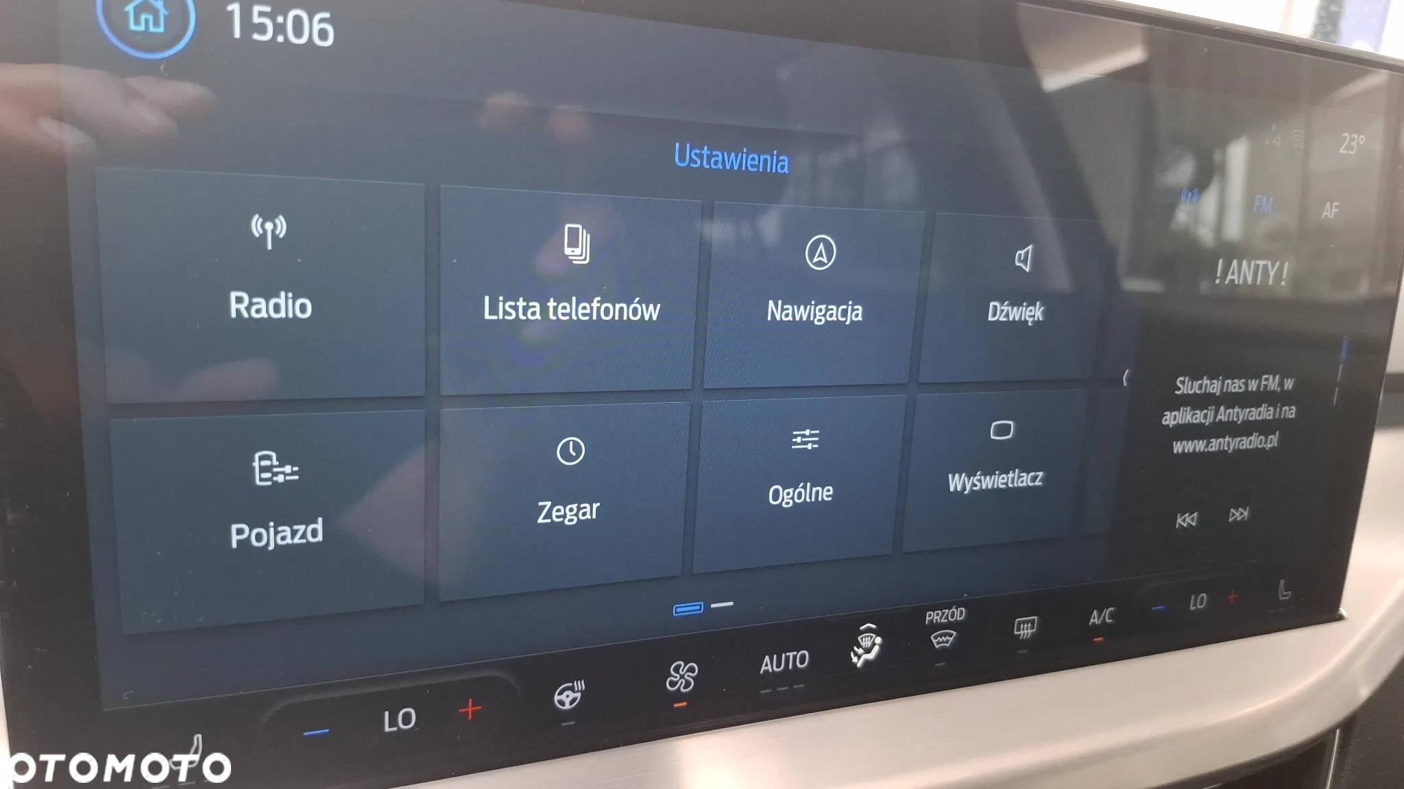 Ford Focus 1.0 EcoBoost Titanium X - 30
