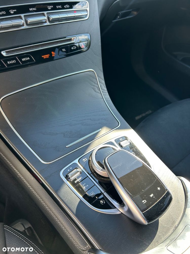 Mercedes-Benz GLC - 22