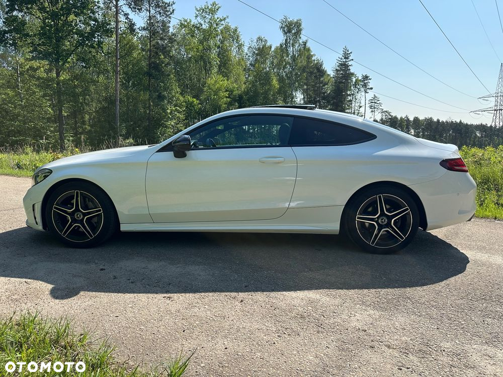 Mercedes-Benz Klasa C 300 9G-TRONIC - 4