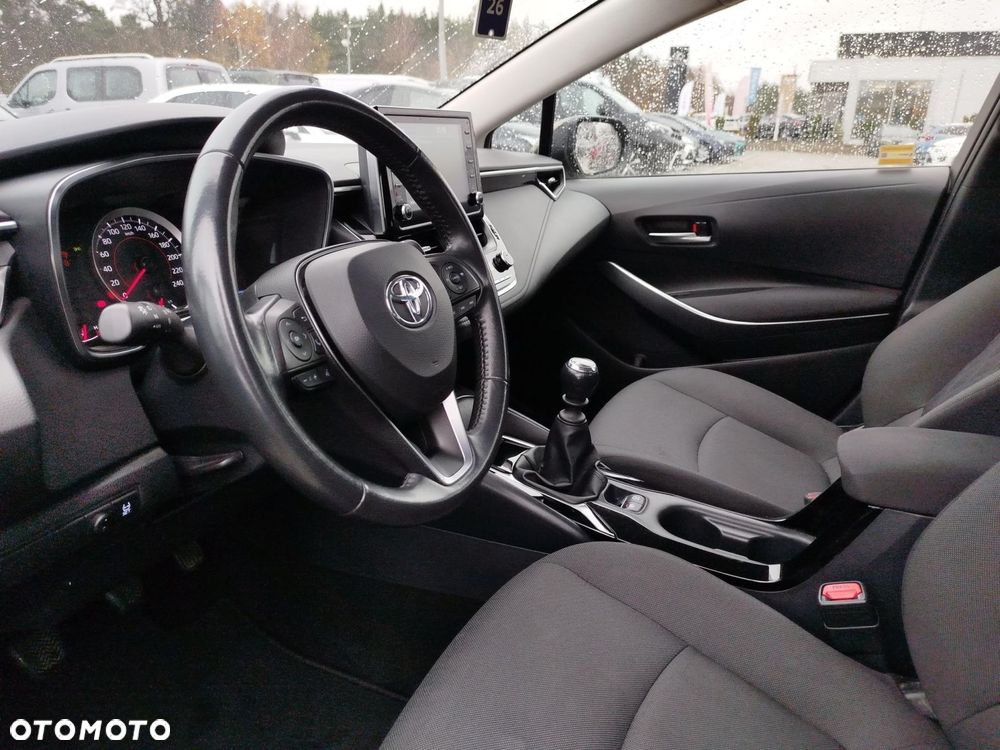Toyota Corolla - 10