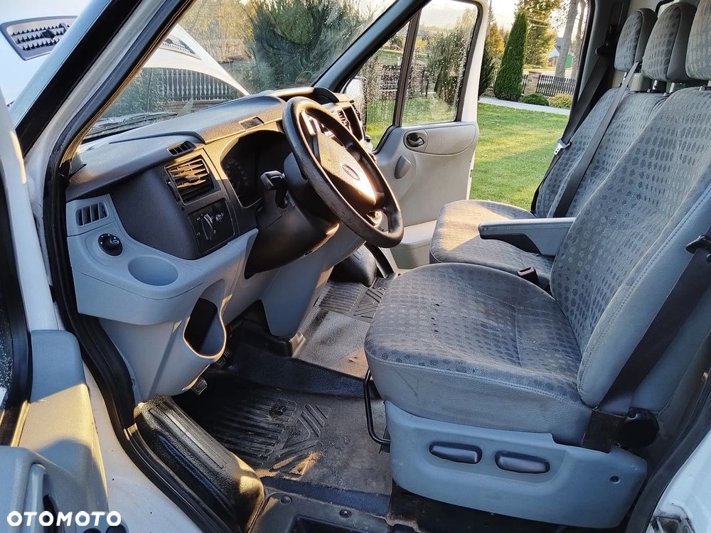 Ford Transit - 6
