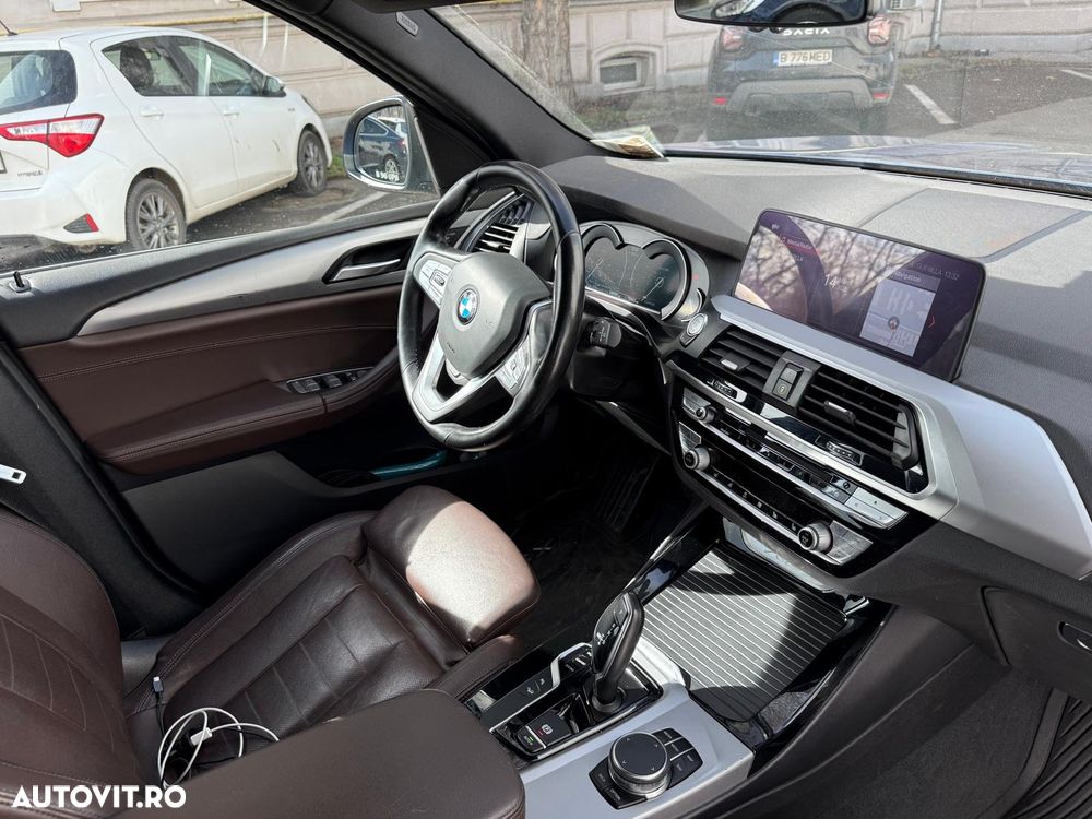 BMW X3 xDrive20i AT Advantage - 4