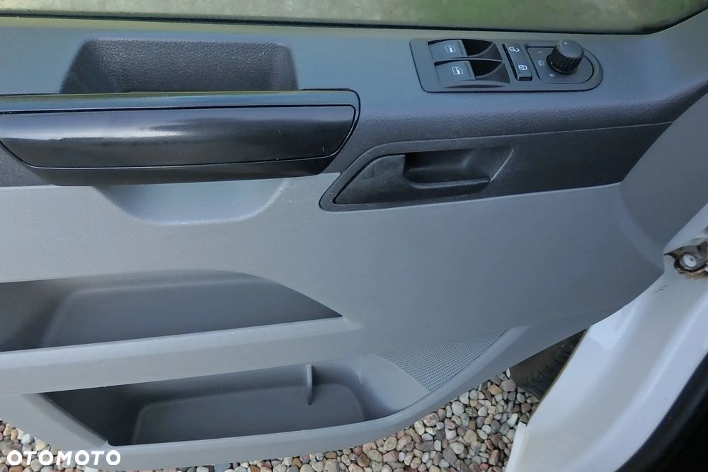 Volkswagen Transporter - 38