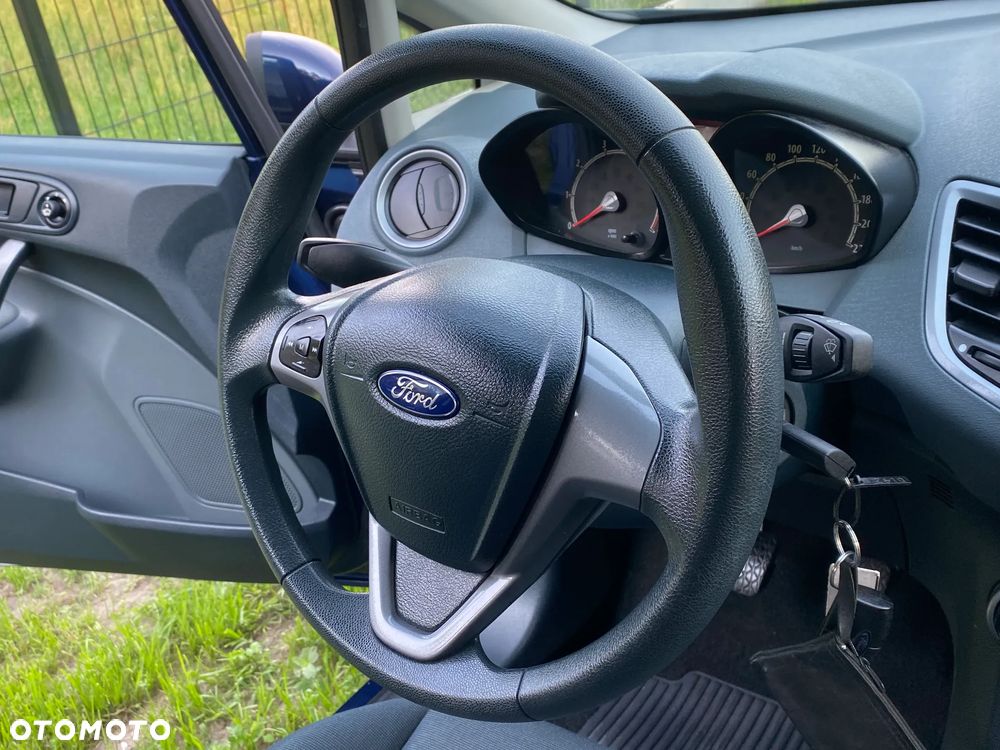 Ford Fiesta 1.4 Trend - 26