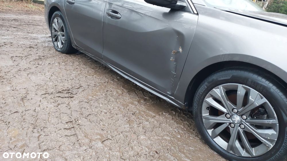 Peugeot 508 BlueHDi 130 EAT8 Allure - 4