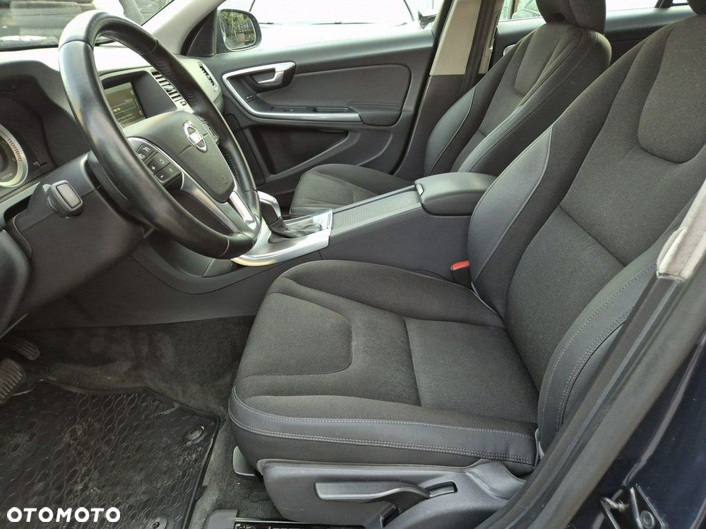 Volvo V60 D3 Geartronic Momentum - 14