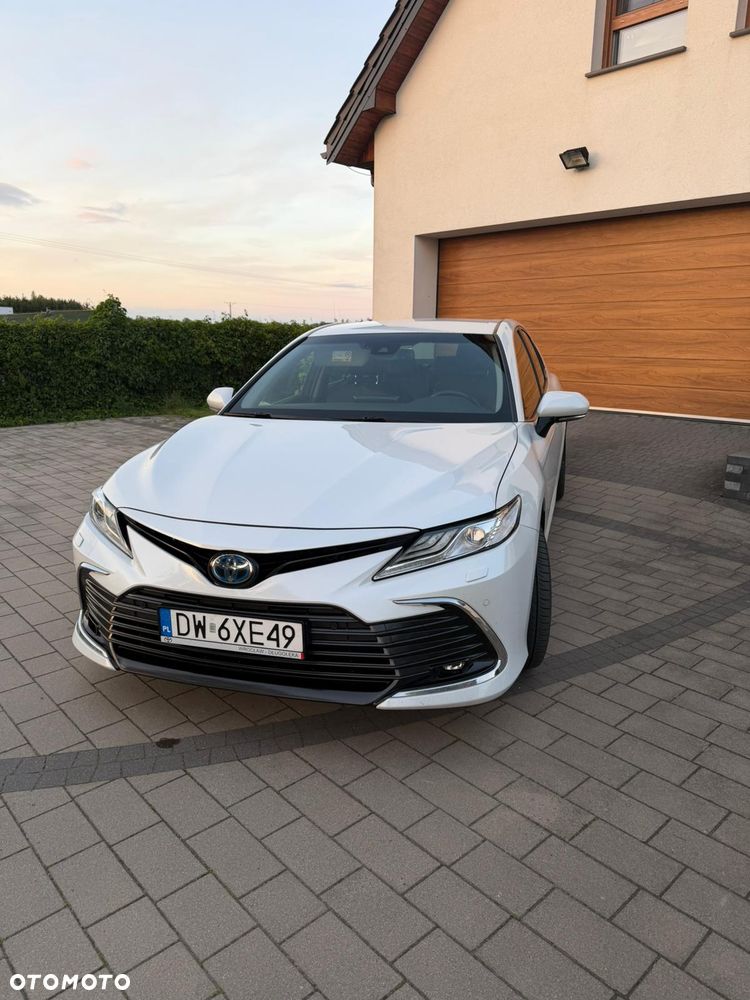 Toyota Camry 2.5 Hybrid Executive CVT - 1