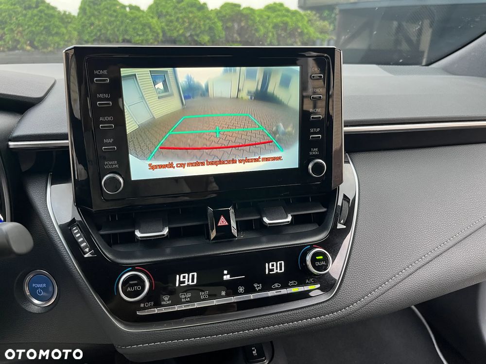 Toyota Corolla 1.8 Hybrid Comfort - 13
