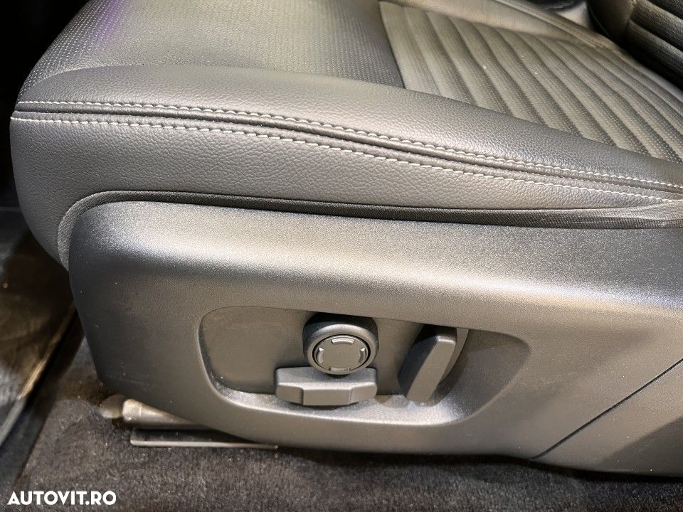 Land Rover Discovery Sport - 24