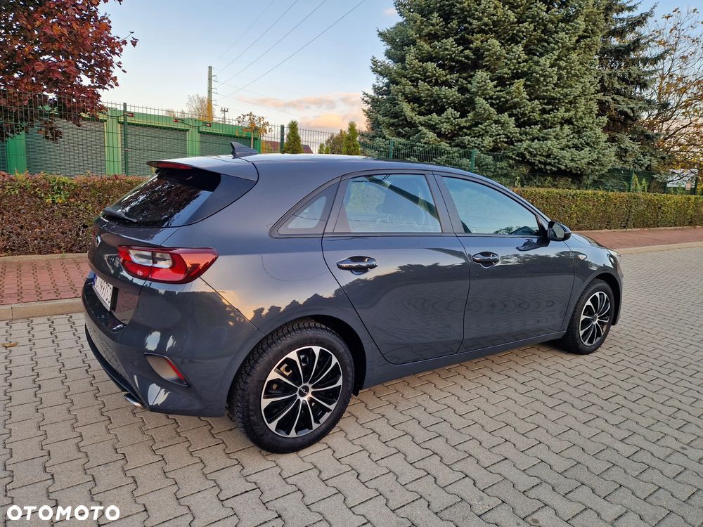 Kia Ceed - 13