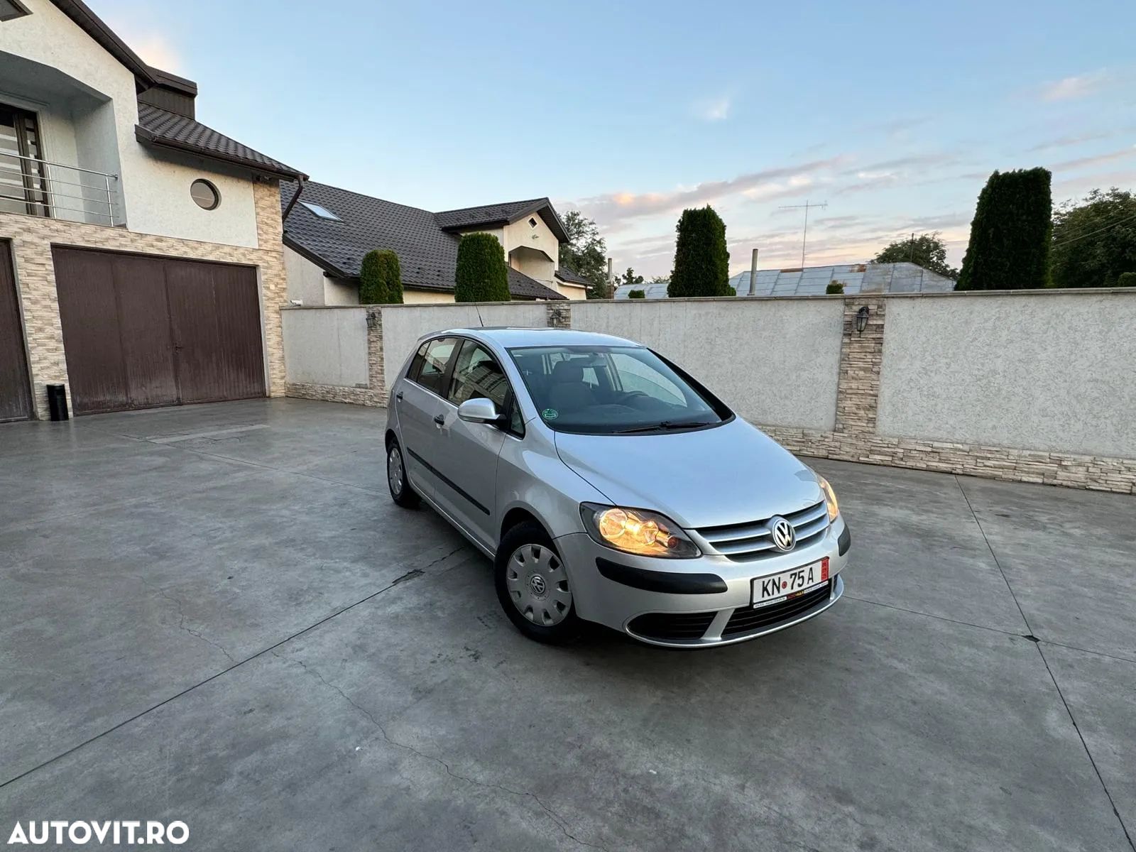 Volkswagen Golf Plus - 1