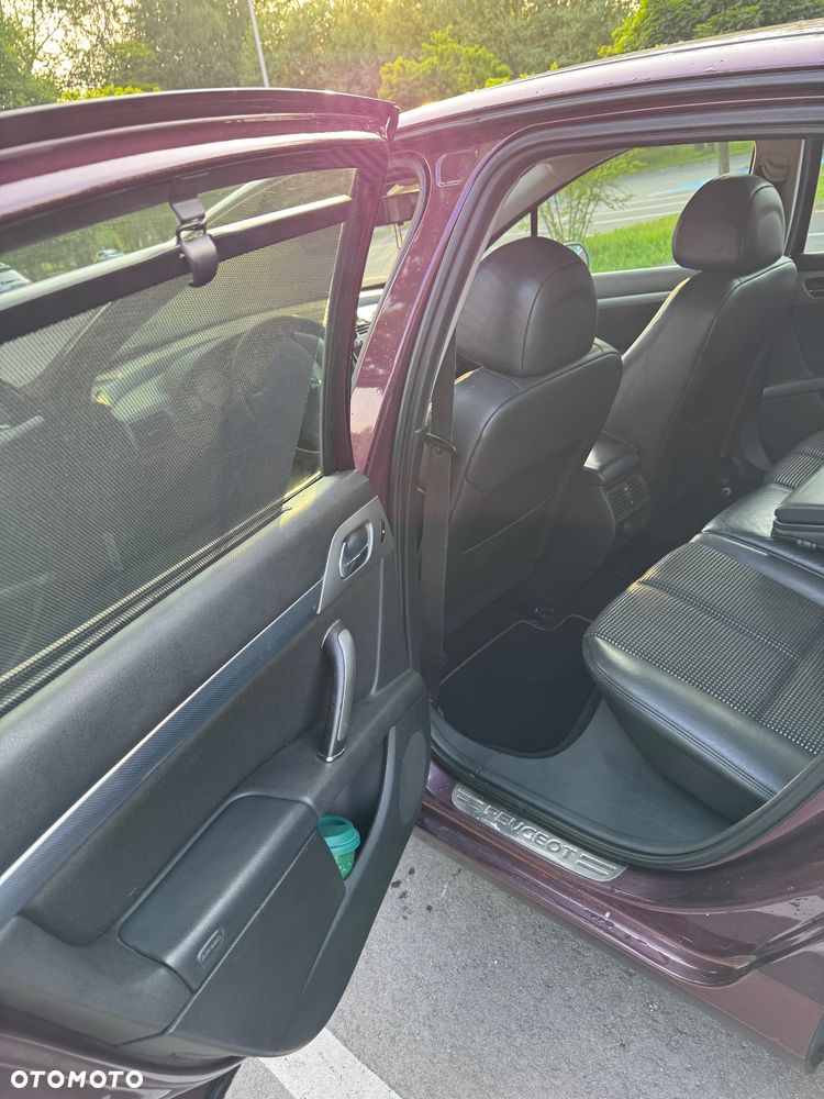 Peugeot 407 - 13