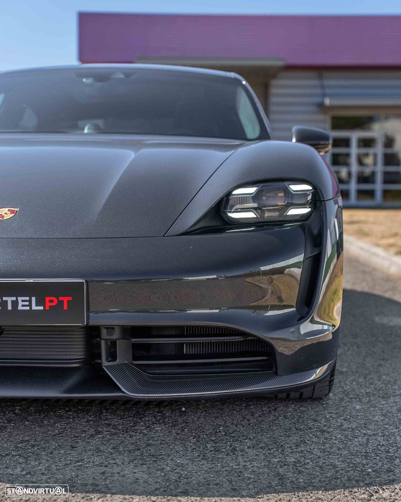 Porsche Taycan Turbo S - 5
