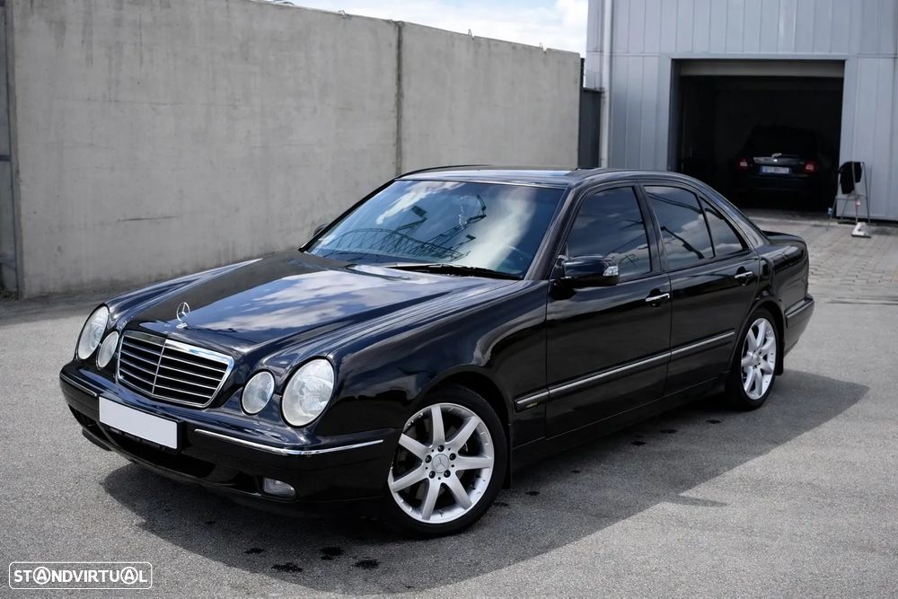 Mercedes-Benz E 220 - 1