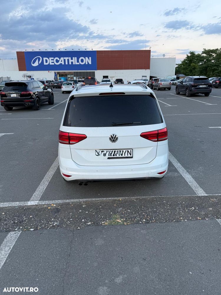 Volkswagen Touran 2.0 TDI SCR Comfortline - 11