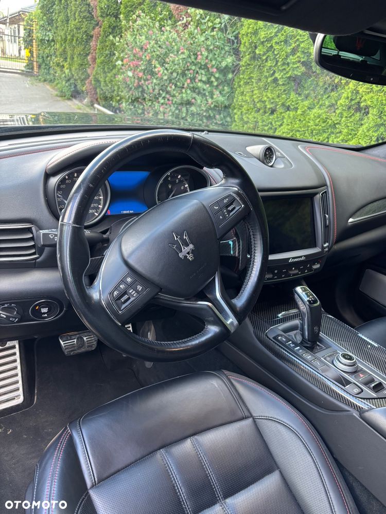 Maserati Levante - 13
