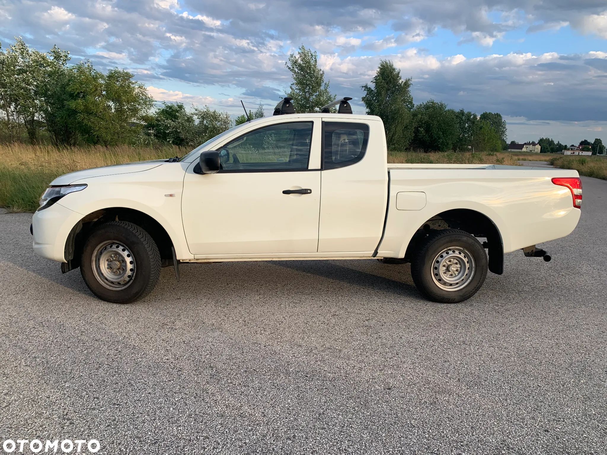 Mitsubishi L200 2.4 d CC Invite - 1