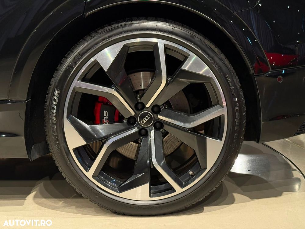 Audi RS Q8 - 19