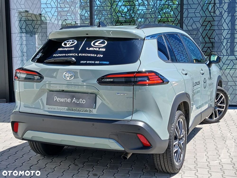 Toyota Corolla Cross 2.0 Hybrid Style AWD - 12