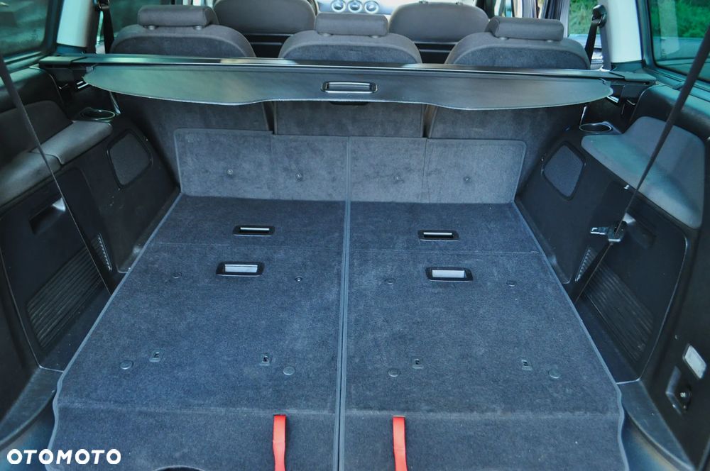 Ford Galaxy 2.0 TDCi Ghia - 12