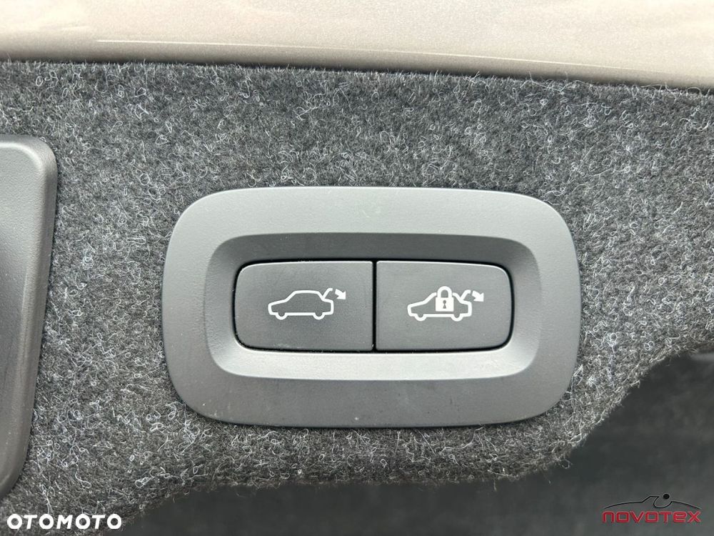 Volvo S90 T8 AWD Plug-In Hybrid Ultimate Bright - 32