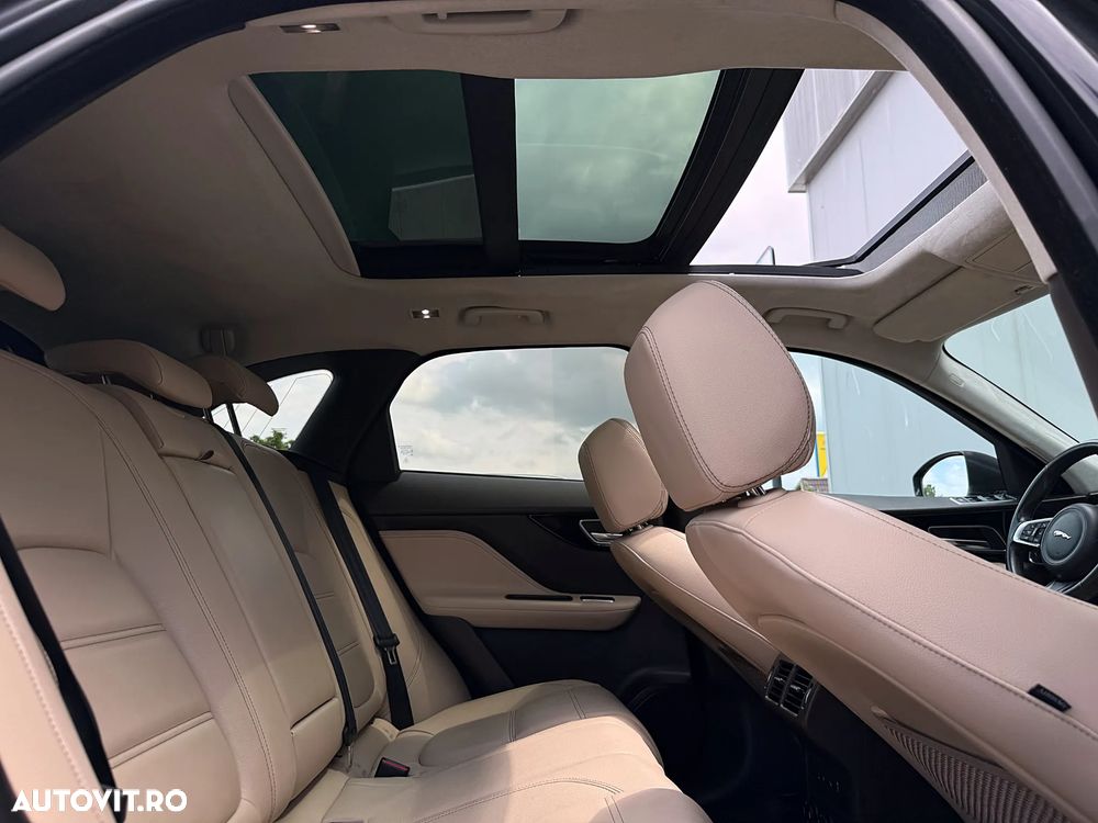 Jaguar F-Pace 20d AWD Portfolio - 7