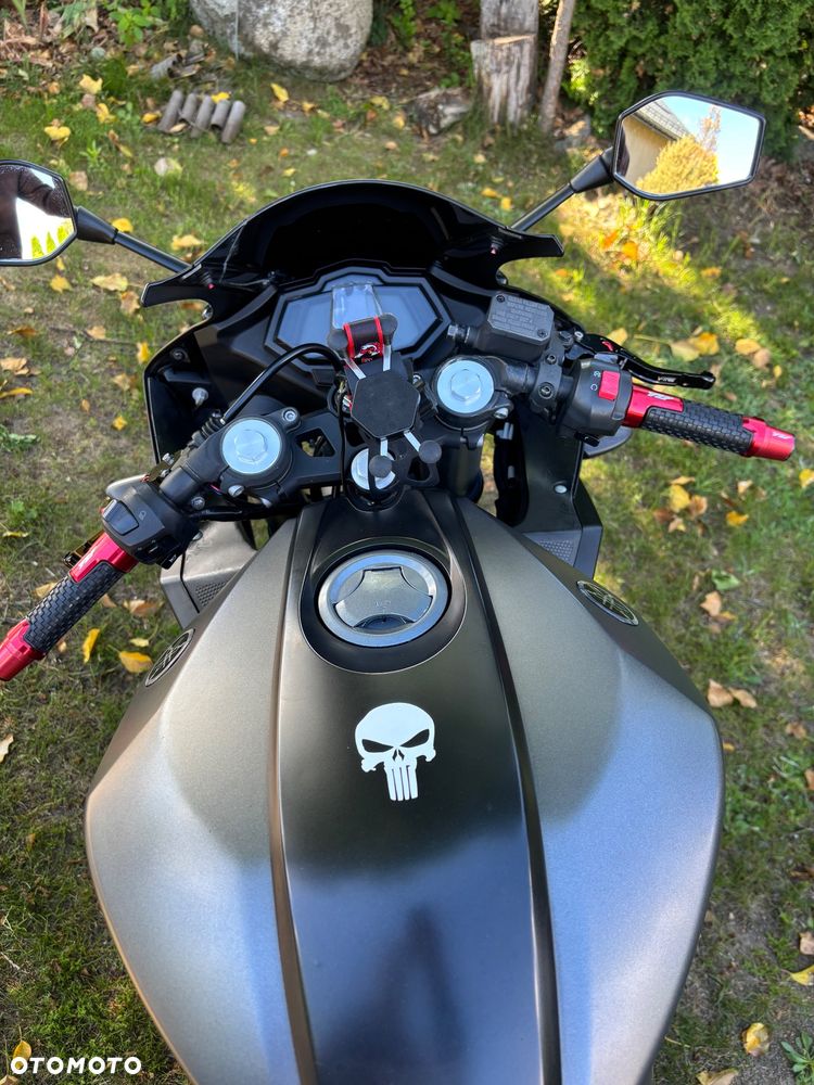Yamaha YZF - 3