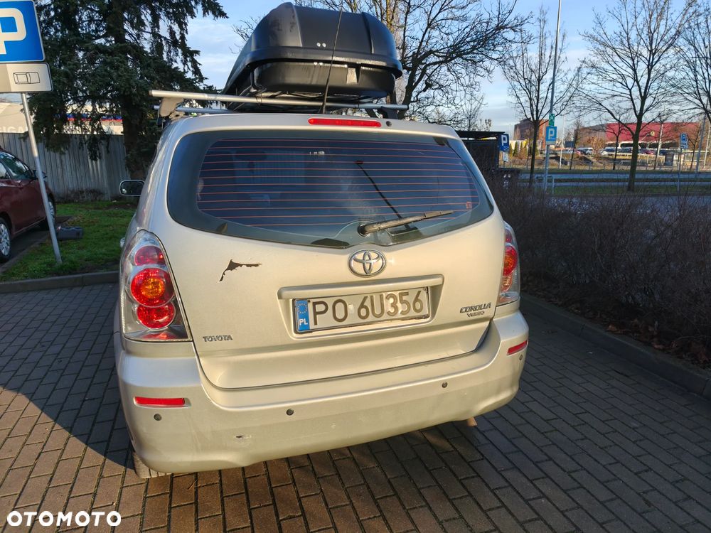 Toyota Corolla Verso 1.8 Sol + 7os - 8