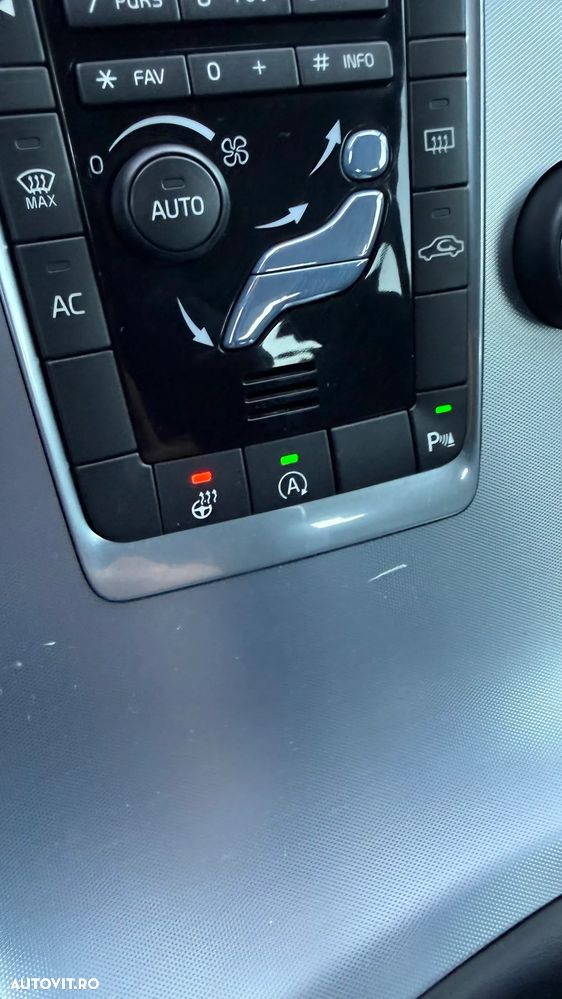 Volvo XC 60 D3 Kinetic - 32