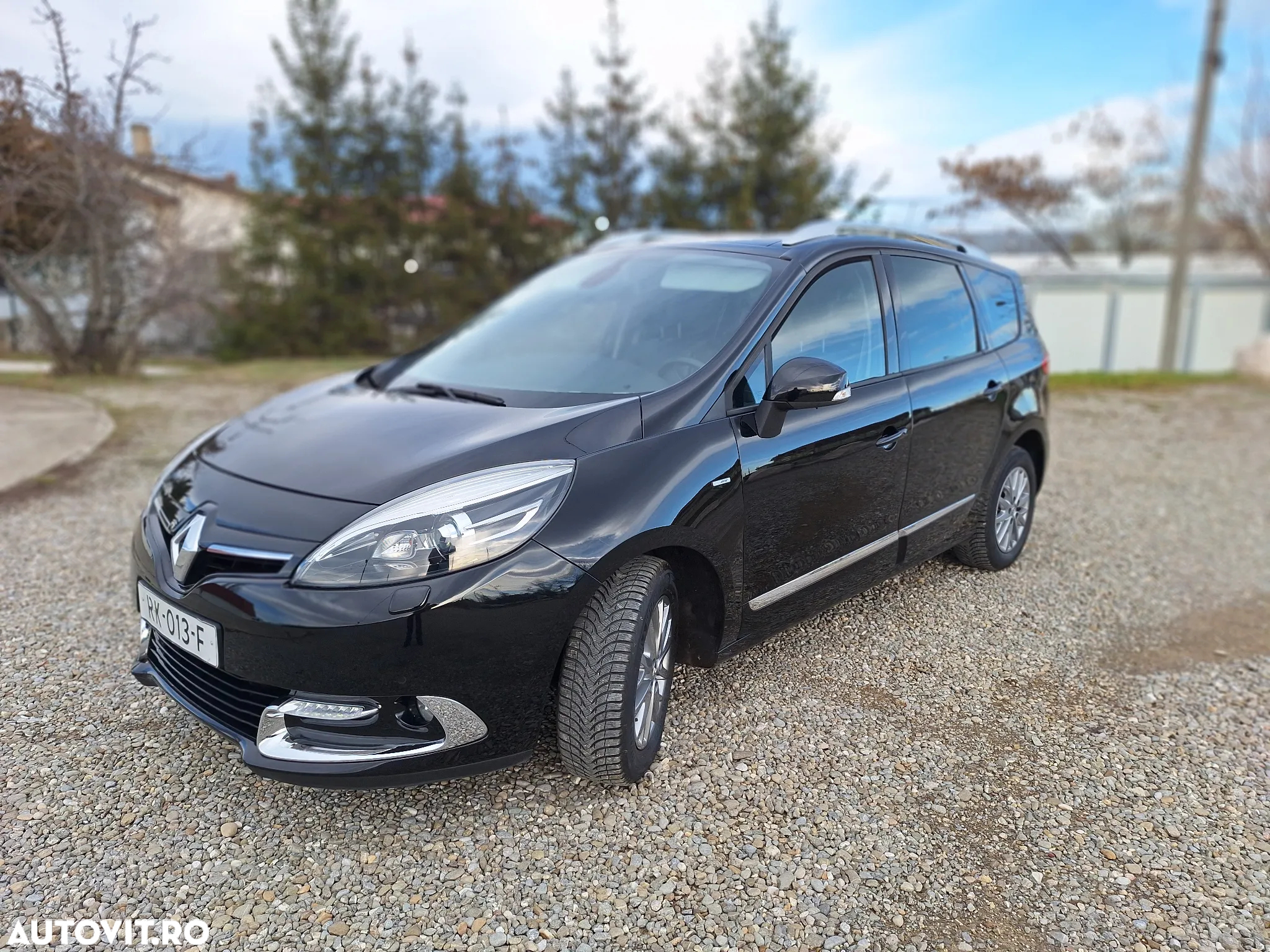 Renault Grand Scenic dCi 130 FAP Start & Stop Bose Edition - 3