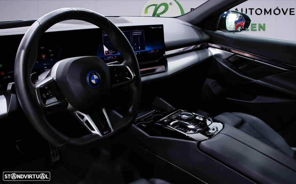 BMW i5 - 5