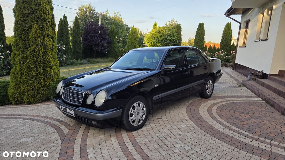 Mercedes-Benz Klasa E - 2