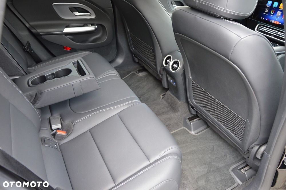 Mercedes-Benz CLA 200 mHEV 4-Matic 8G-DCT - 21