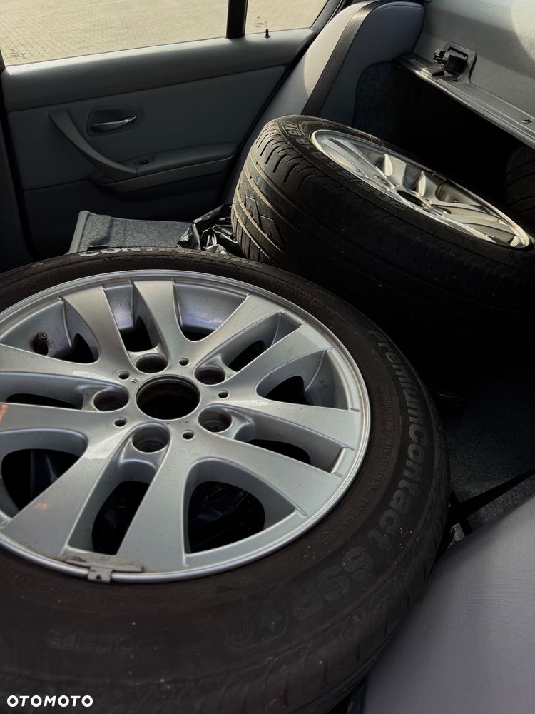 BMW Seria 3 318i - 26