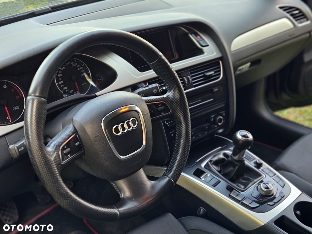 Audi A4 Limousine - 9