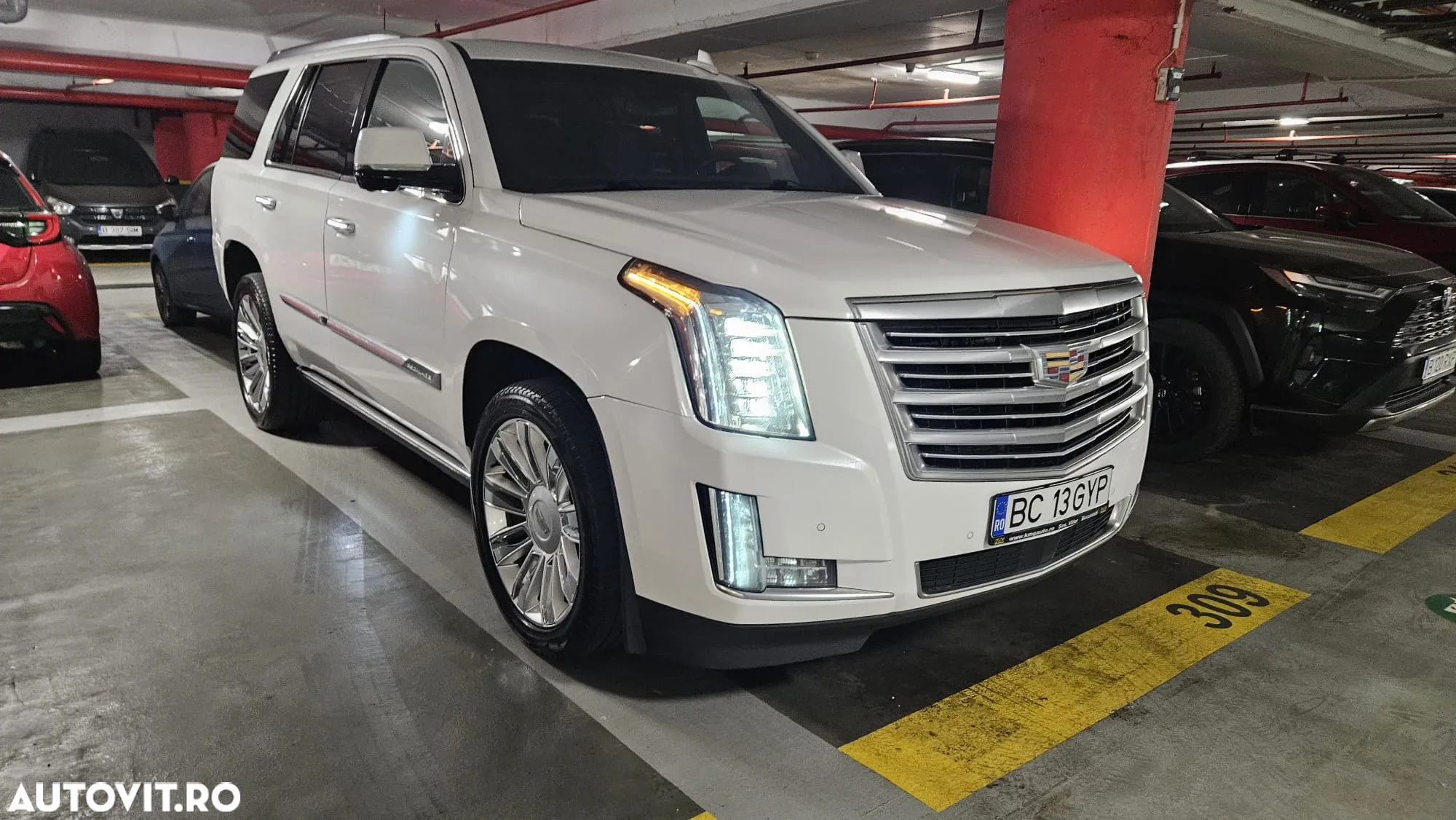 Cadillac Escalade - 7