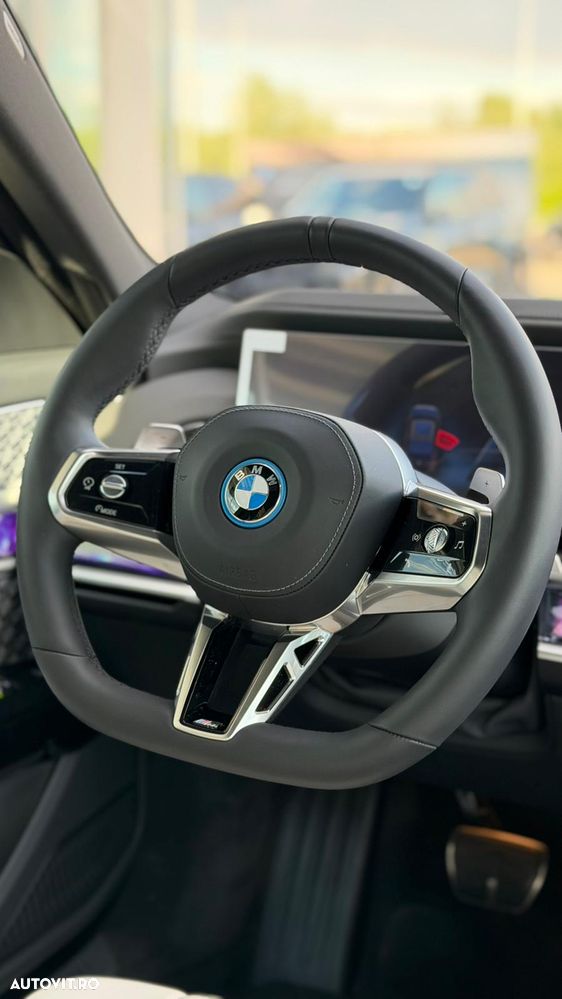 BMW Seria 7 750e xDrive AT PHEV - 17
