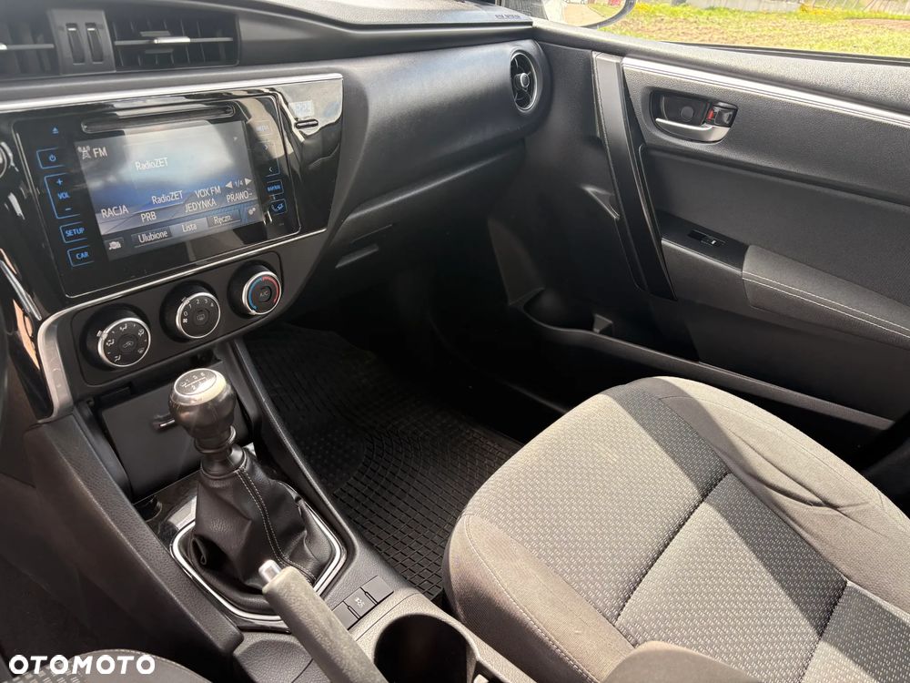 Toyota Corolla 1.4 D-4D Premium - 12
