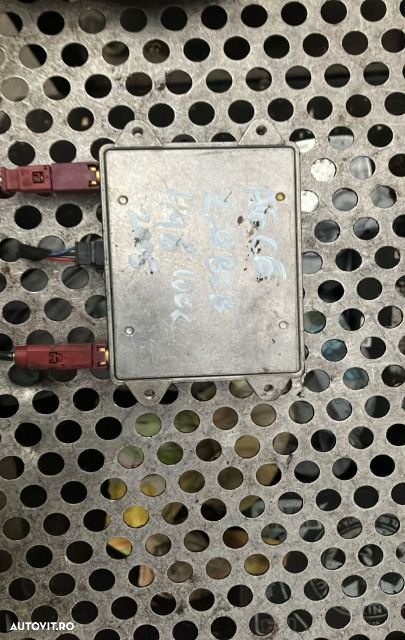 Amplificator antena radio 8E0035456B Audi A6 4F/C6  [din 2004 pana  2008] seria Sedan 2.7 TDI MT (1 - 2